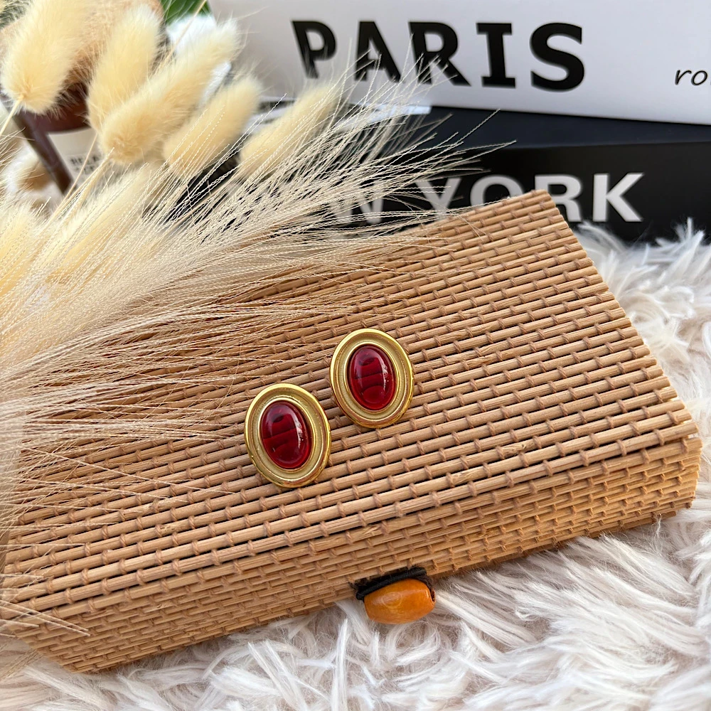 Vintage Ruby – Επιχρυσωμένα ατσάλινα Σκουλαρίκια.