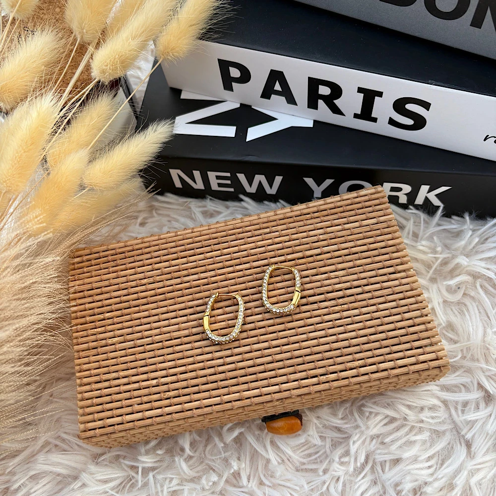 Oval Sparkle Hoops – Επιχρυσωμένα ατσάλινα σκουλαρίκια.