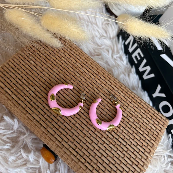 Candy Hoop Earrings – Ροζ ατσάλινα κρικάκια.