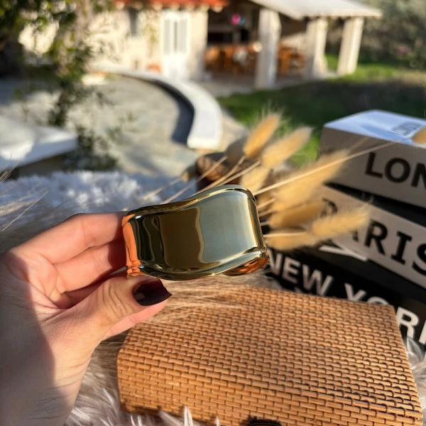 Gold Mirror Cuff – Ατσάλινη χειροπέδα.