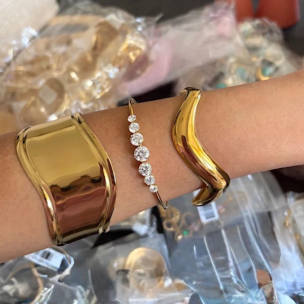 Gold Mirror Cuff – Ατσάλινη χειροπέδα.