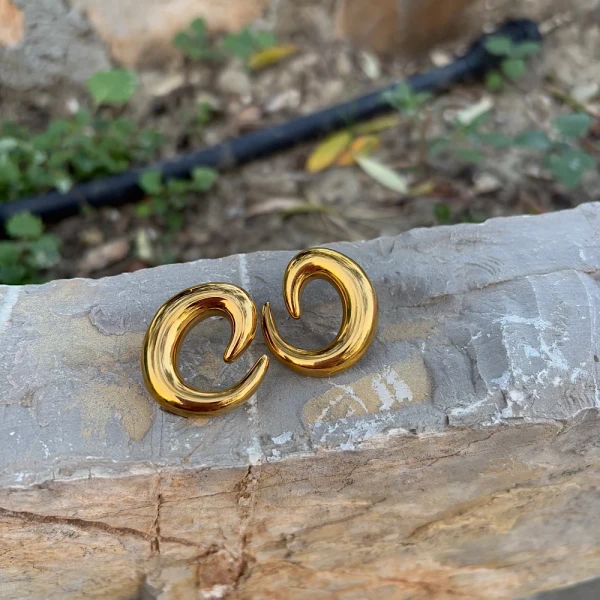 Bold gold twist-Stainless steel earrings