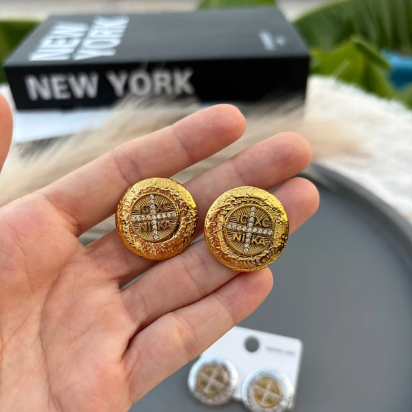 Σκουλαρίκια “Κωνσταντινάτο Coin” – Ατσάλι(διαθέσιμα 3 χρώματα) Σκουλαρίκια “Κωνσταντινάτο Coin” – Ατσάλι(διαθέσιμα 3 χρώματα)