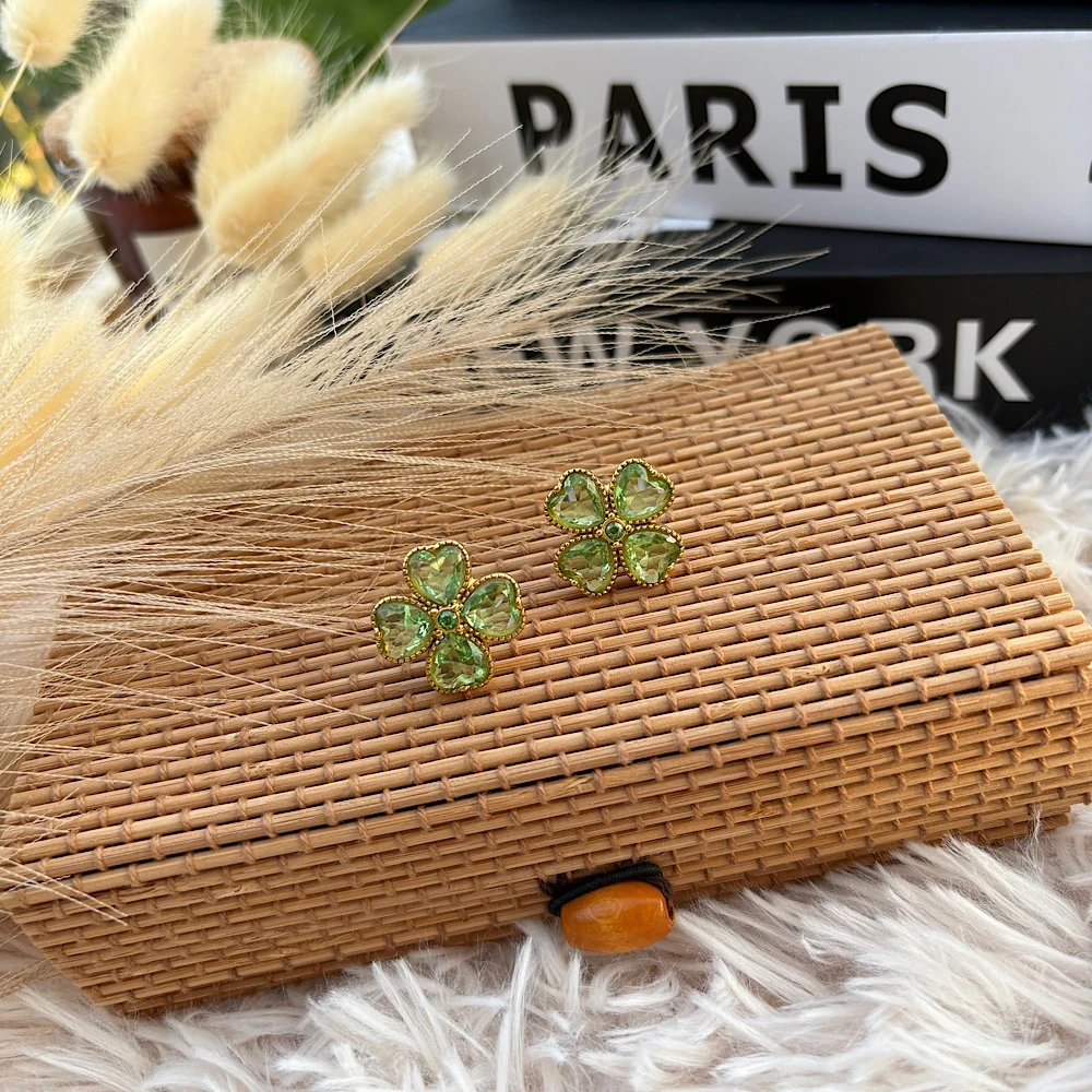 Lucky Emerald Earrings–Επιχρυσωμένα ατσάλινα σκουλαρίκια.